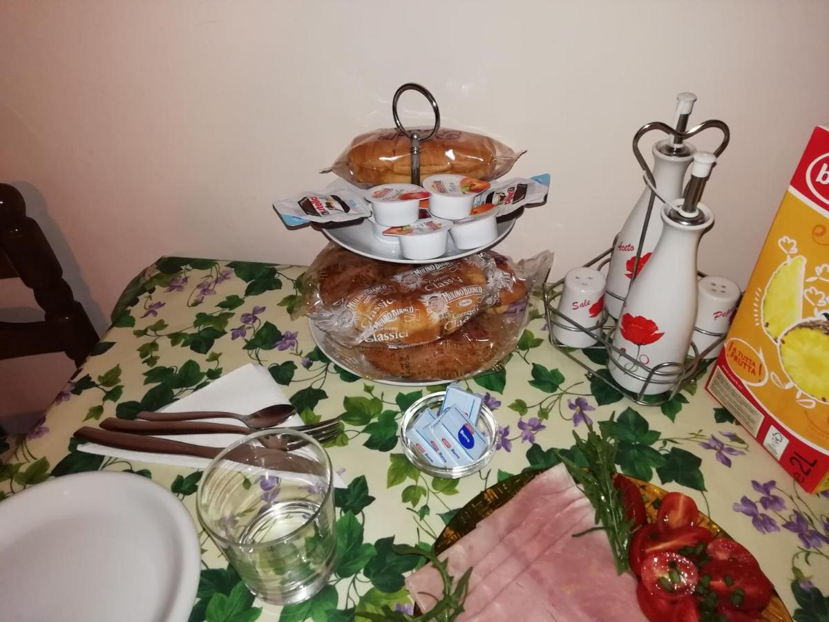 B&B Villa Claudia Anzio Bagian luar foto