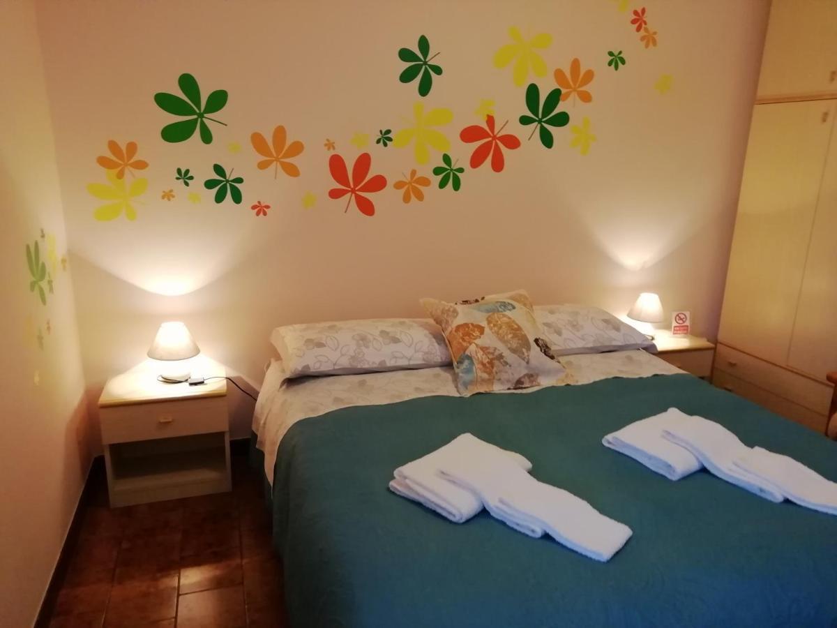 B&B Villa Claudia Anzio Bagian luar foto