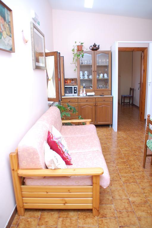 B&B Villa Claudia Anzio Bagian luar foto