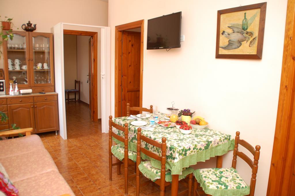 B&B Villa Claudia Anzio Bagian luar foto